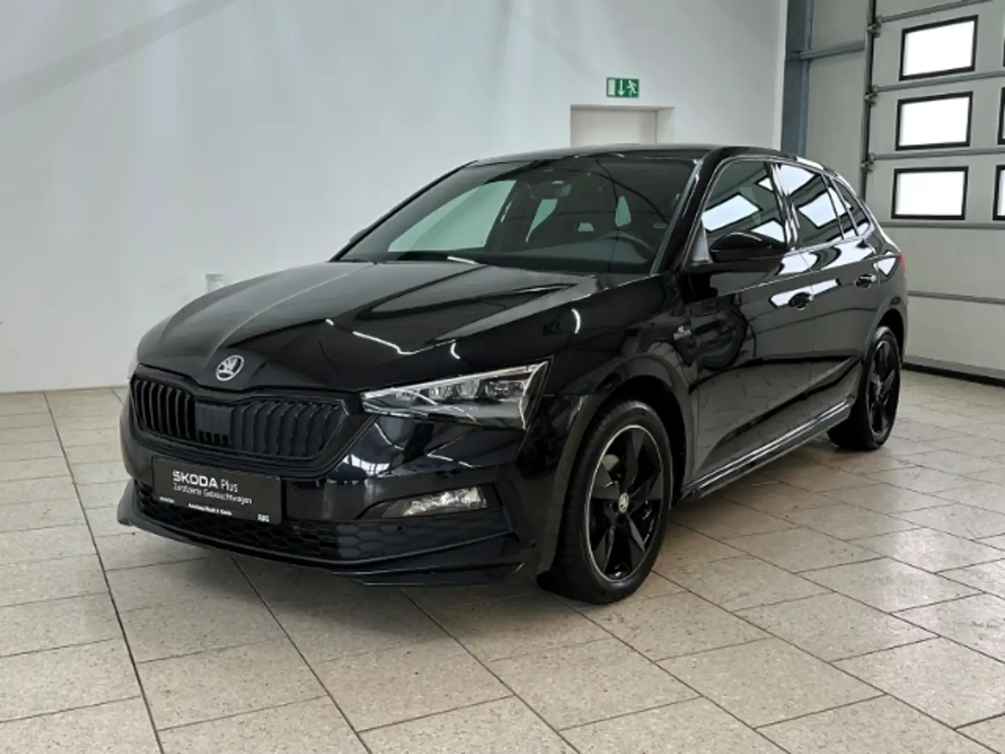 Skoda Scala 1.5 TSI Monte Carlo Navi SHZ Kamera Pano Schwarz - 2