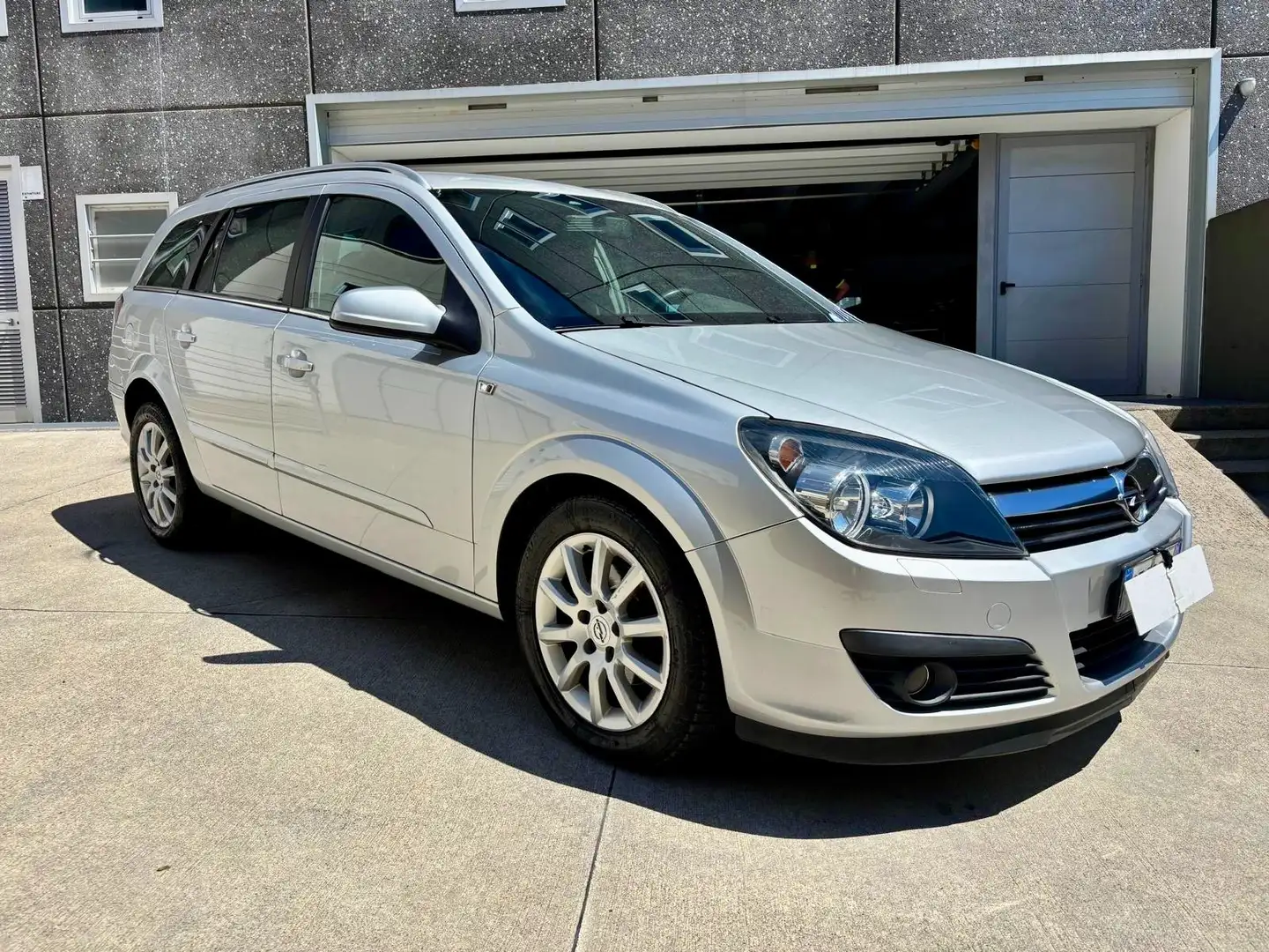 Opel Astra Astra III 2004 SW SW 1.6 twinport Club Argent - 1
