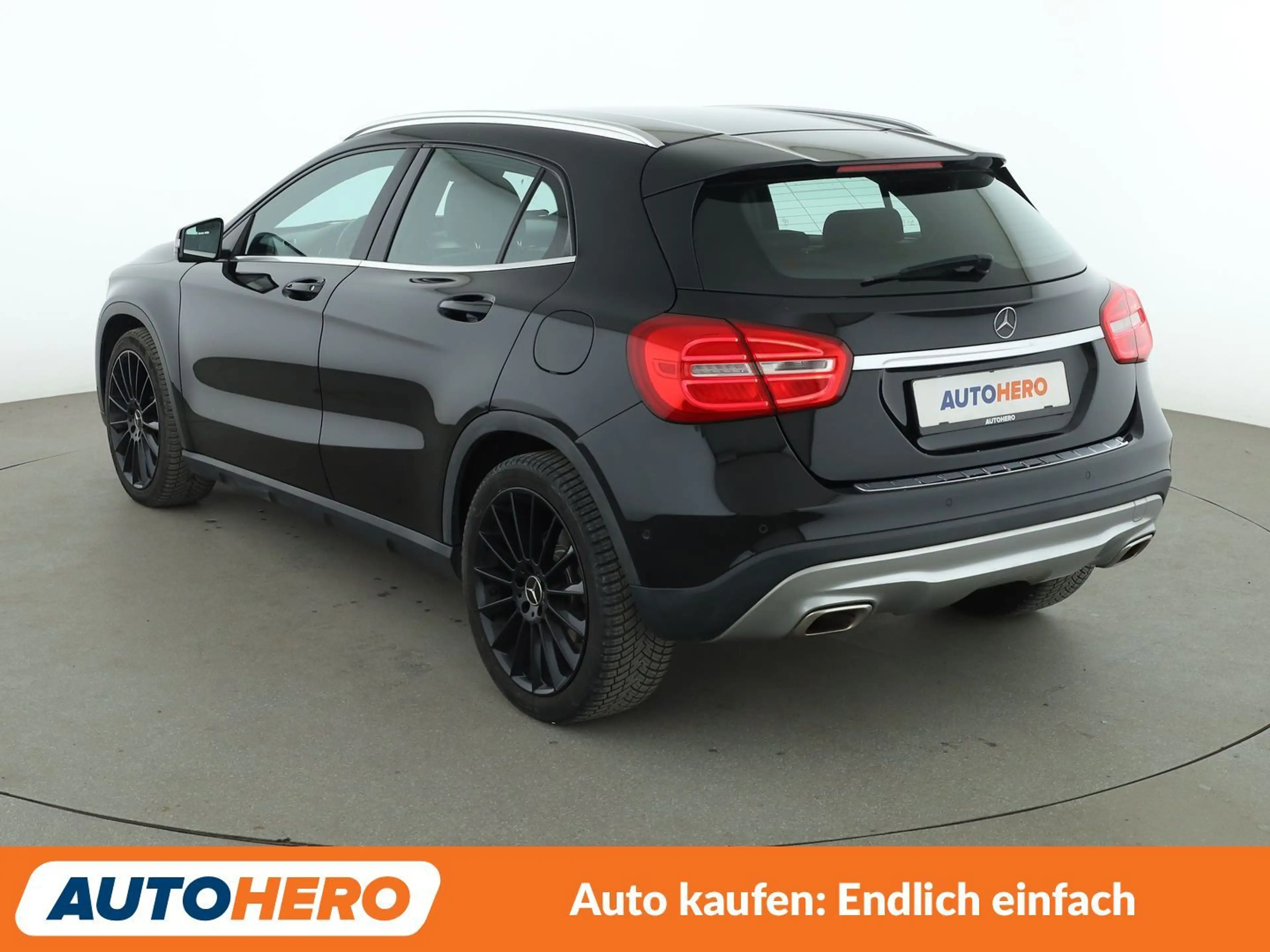 Mercedes-Benz GLA 180 GLA 180 Urban*PDC*SHZ*KLIMA*ALU* — photo 4