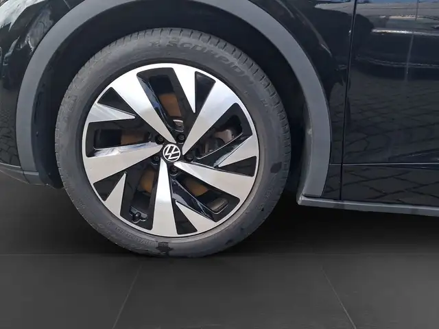 Volkswagen Id.5 view 7