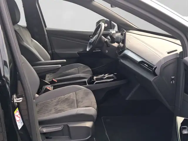Volkswagen Id.5 view 4