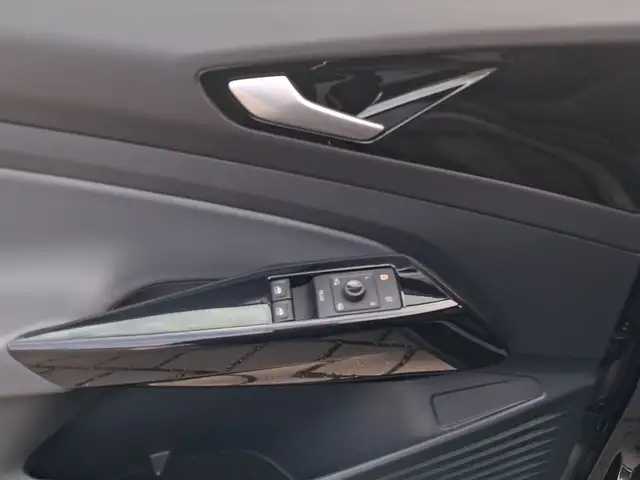 Volkswagen Id.5 view 8