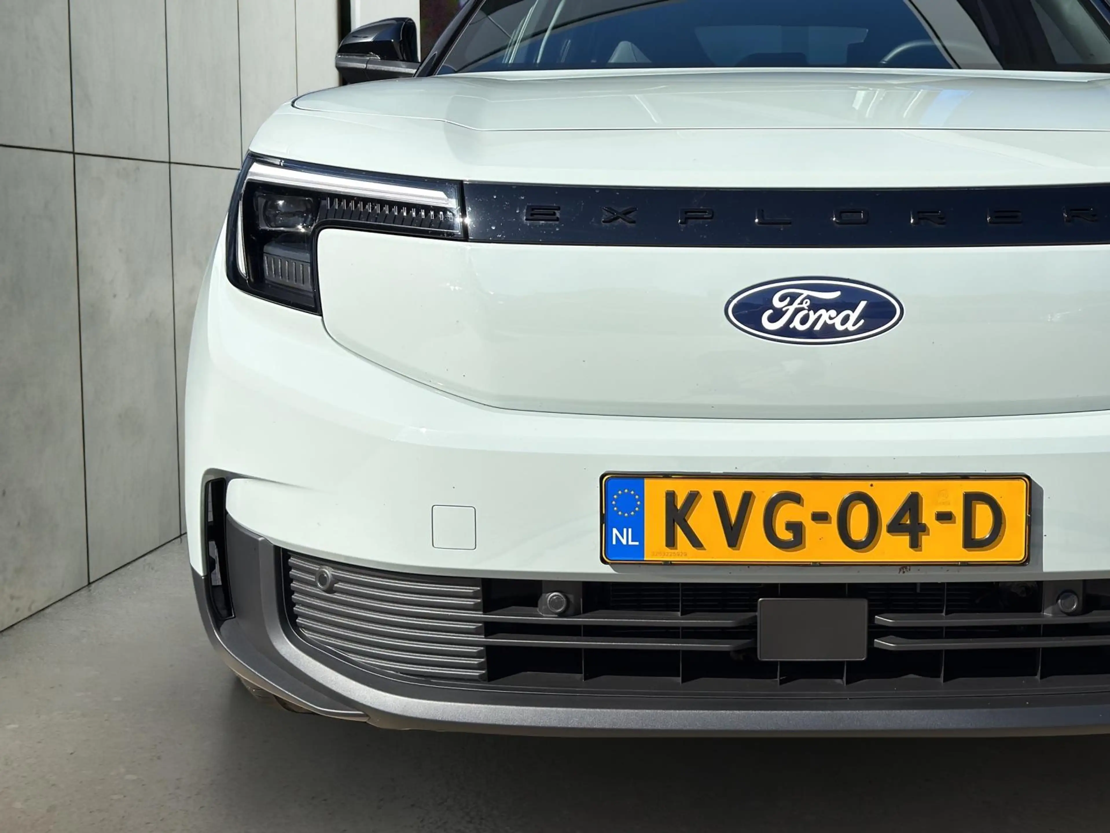 Ford Explorer Collection Extended Range RWD 79 kWh — photo 4