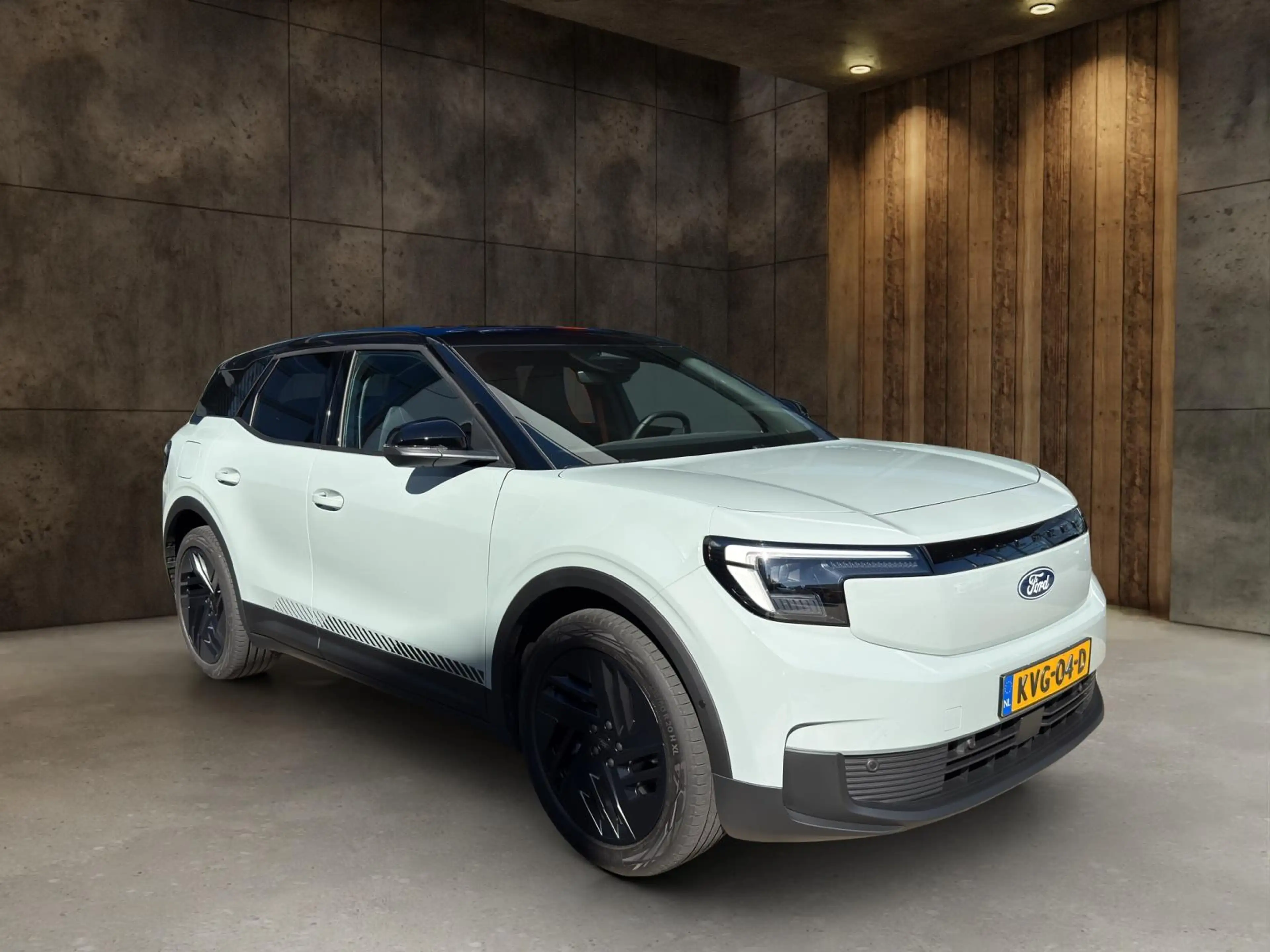 Ford Explorer Collection Extended Range RWD 79 kWh — photo 12