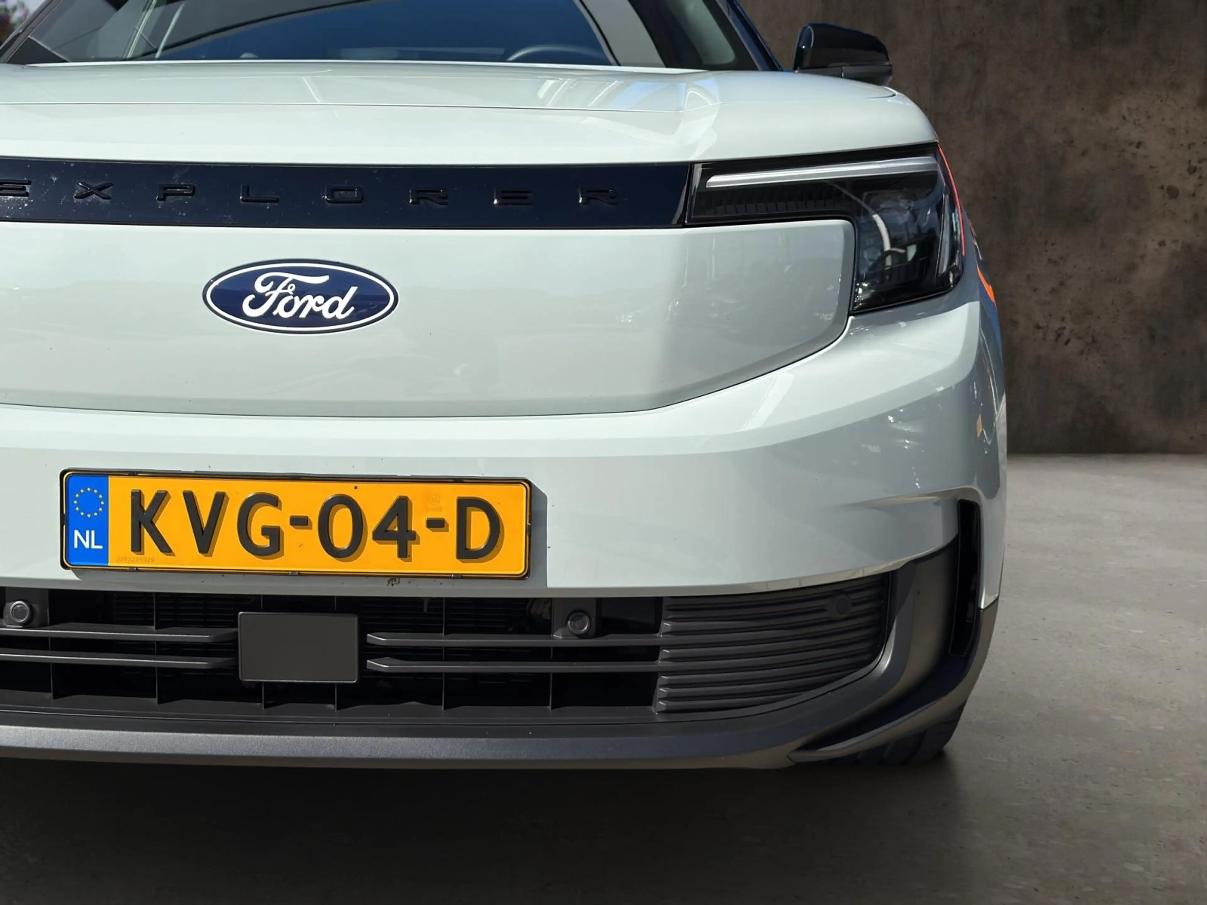 Ford Explorer Collection Extended Range RWD 79 kWh — photo 14