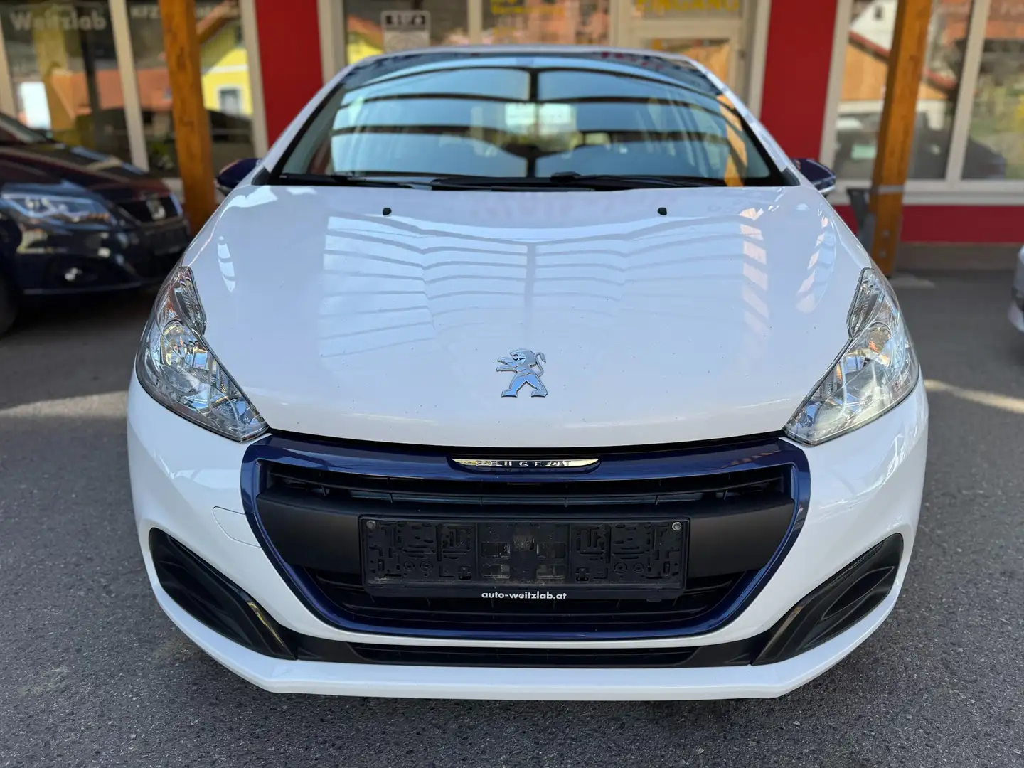 Peugeot 208 208 Like 1,2 PureTech 68 Like Weiß - 2