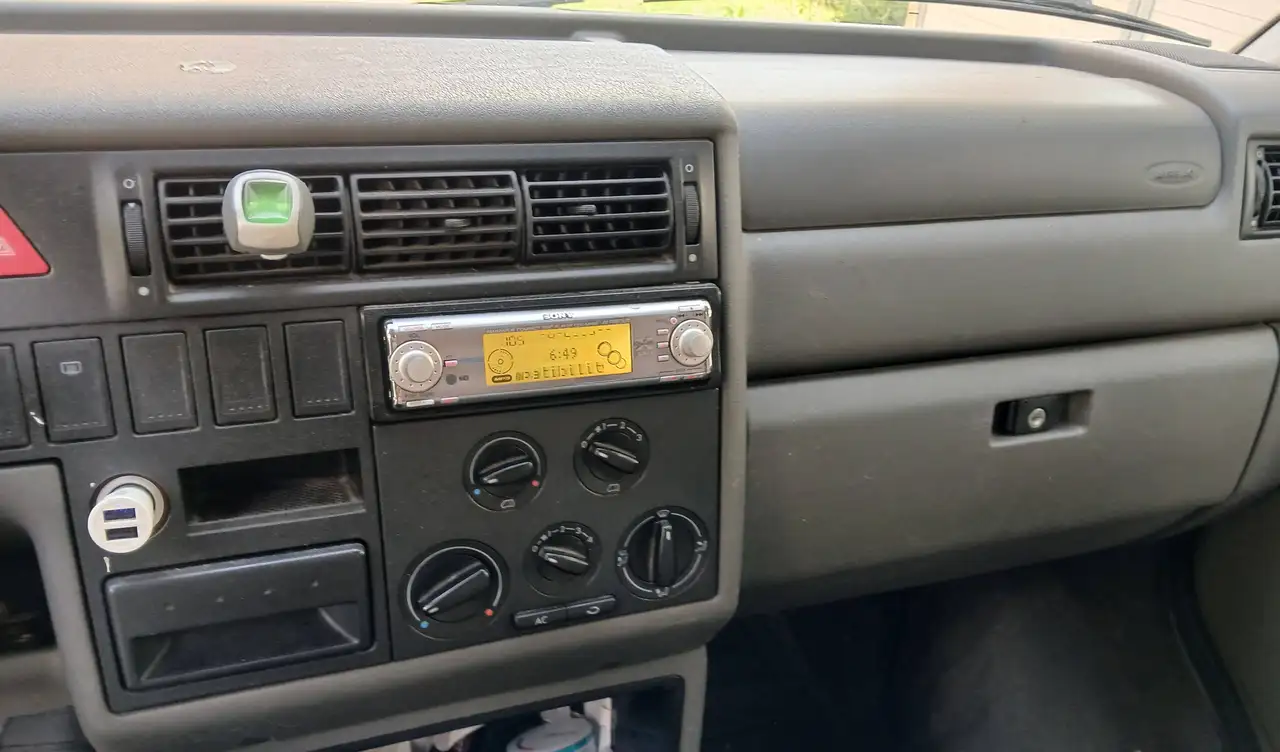 Volkswagen T4 Caravelle Caravelle 2-3-2 Coach Syncro 2,5 TDI, foto 7