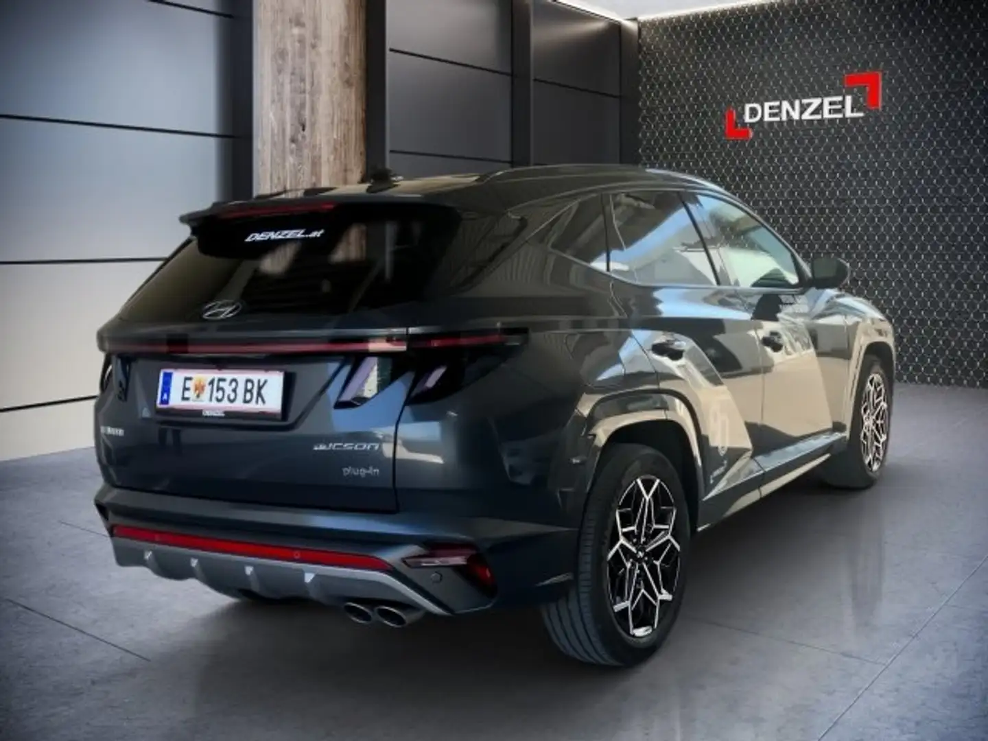 Hyundai TUCSON NX4 N-Line 1,6 T-GDi PHEV 4WD AT Zwart - 2