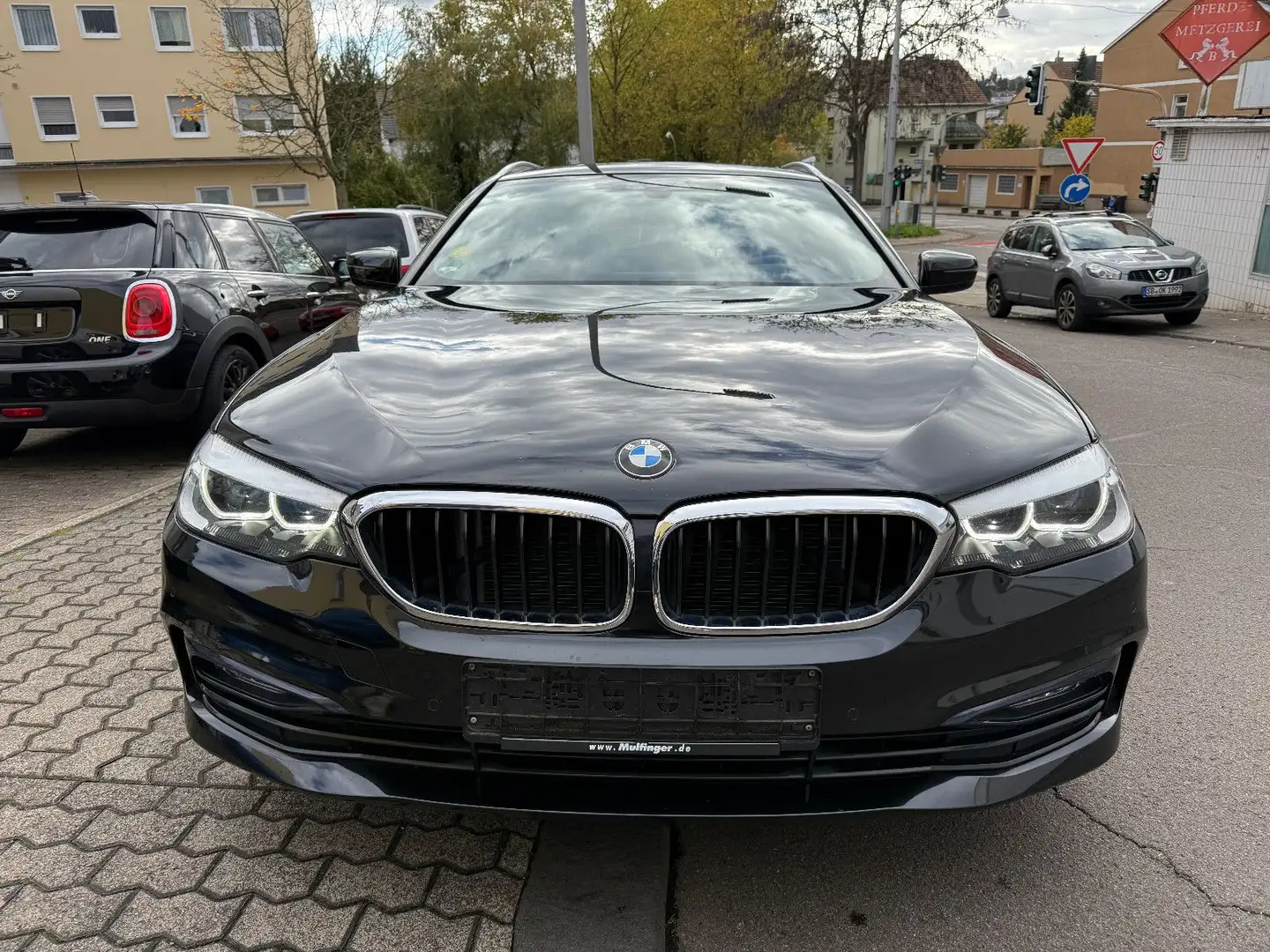 BMW 520 d Touring Sport Line *Schiebedach/Head-Up* Schwarz - 2