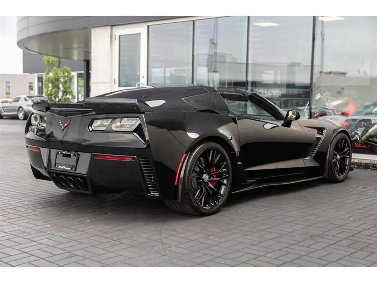 Chevrolet Corvette снимка Chevrolet Corvette