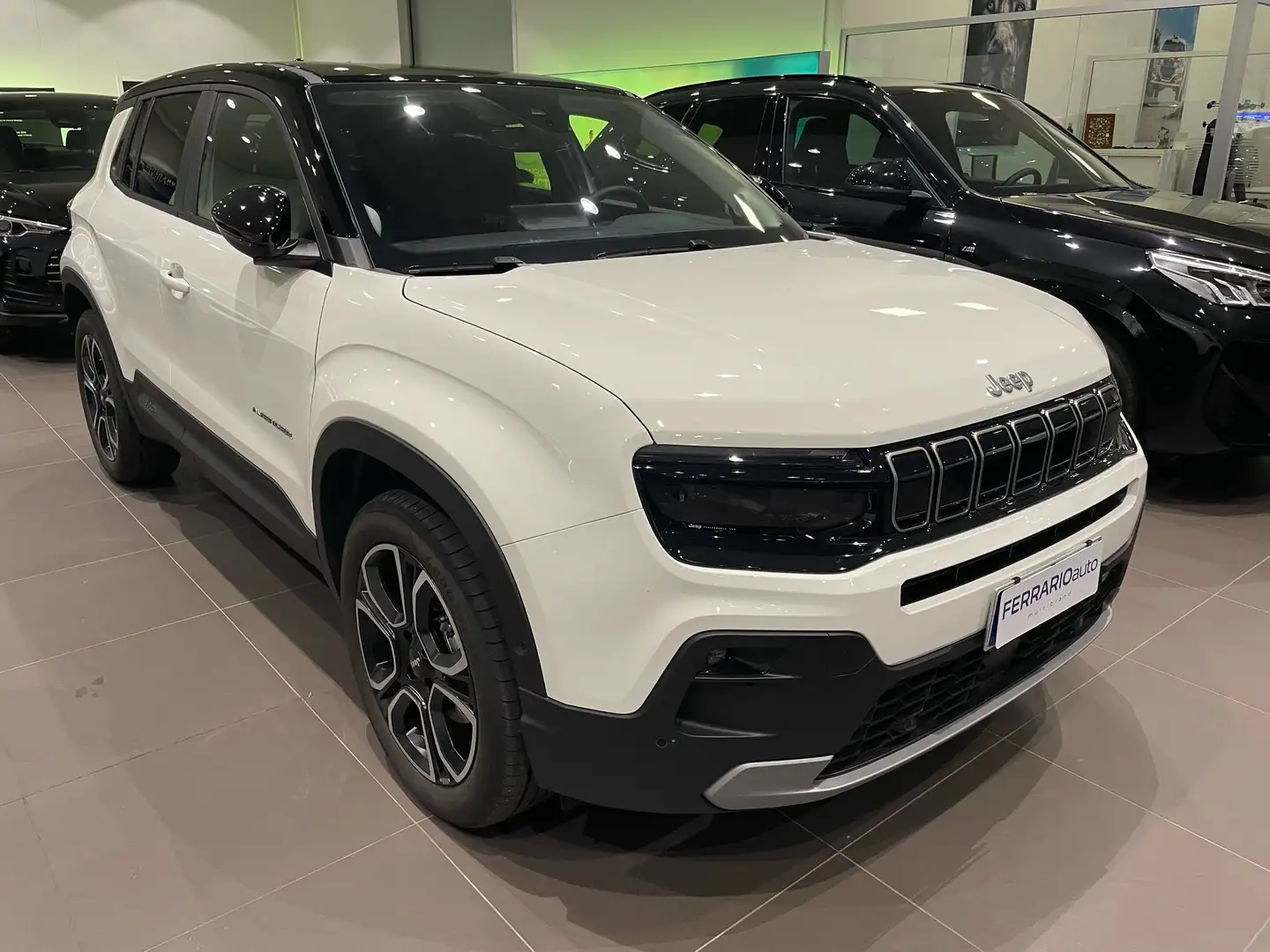 Jeep Avenger Avenger e-hybrid mhev Summit 110cv edct6 Weiß - 2