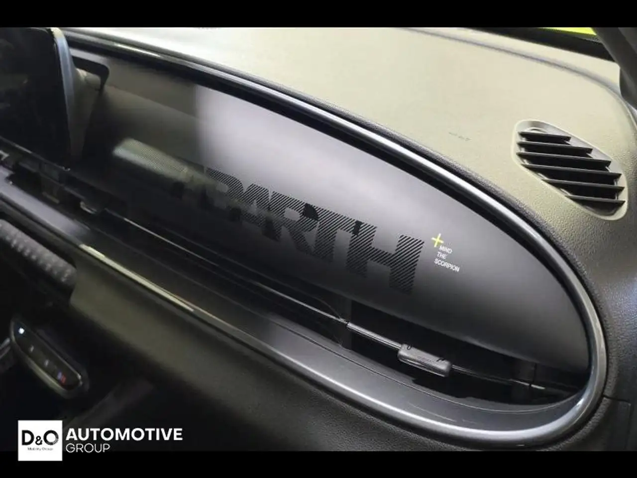 Abarth 600e 2025 — фото 30