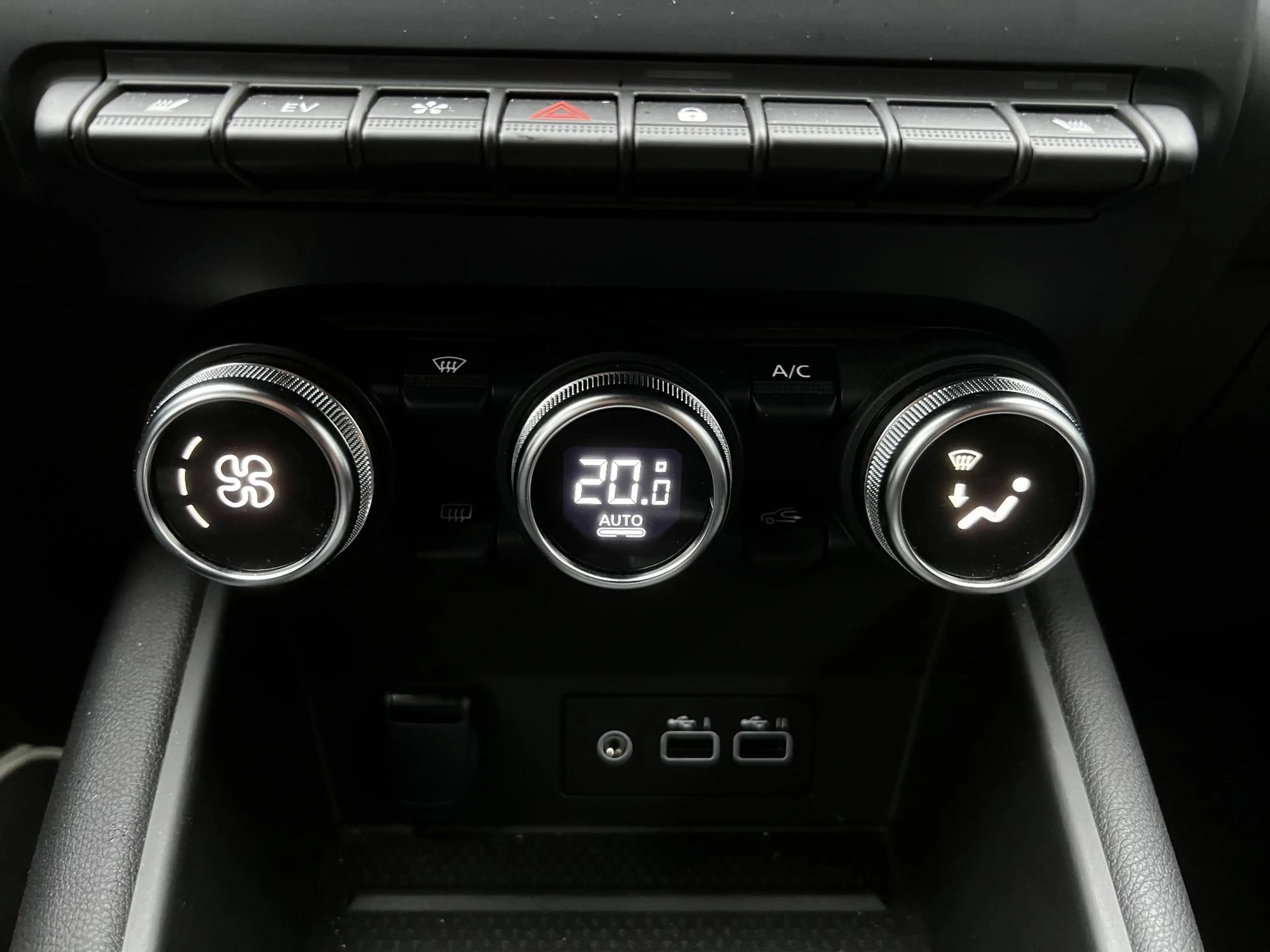 Renault Captur 1.6 E-Tech Hybrid 145 Rive Gauche | Apple Carplay — photo 11
