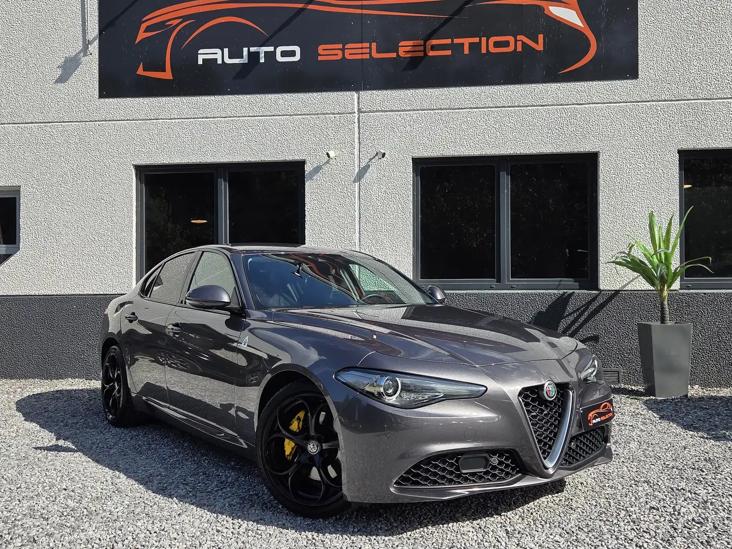 Alfa Romeo Giulia Giulia 2.0 T - FINITION VELOCE - GARANTIE 1 AN Gris - 2