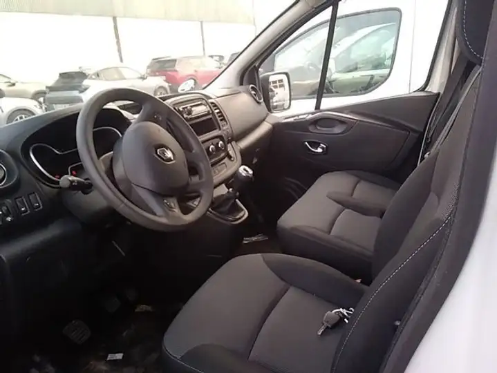 Renault Trafic 2022, foto 7