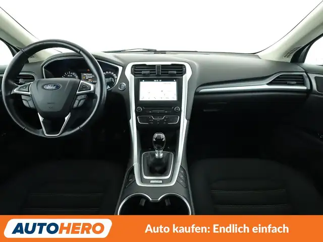 Ford Mondeo view 12