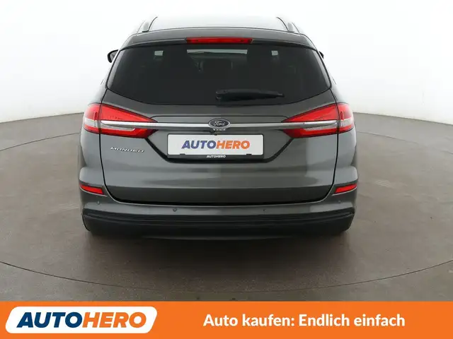 Ford Mondeo view 5