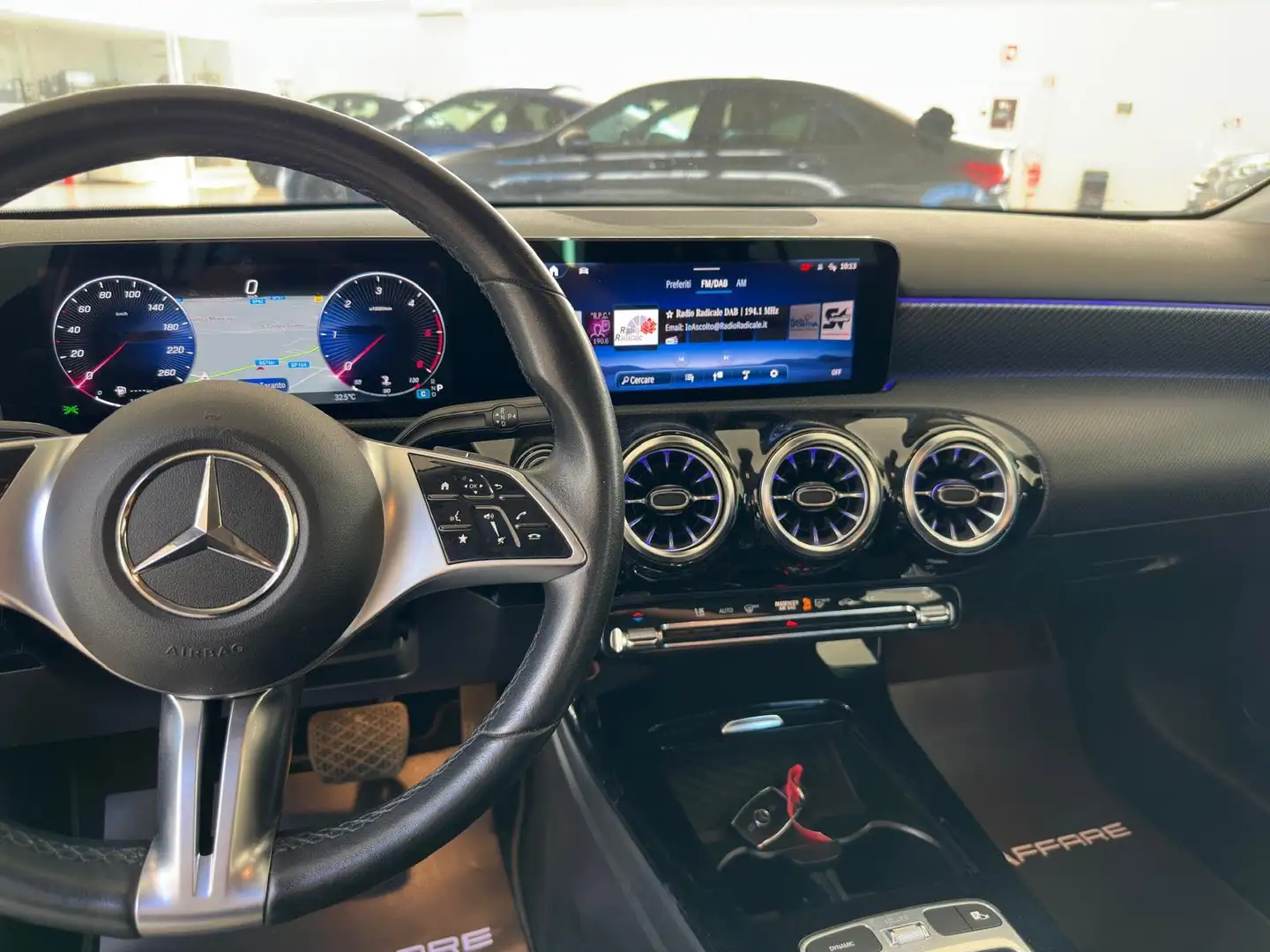 Mercedes-Benz A 200 Classe A - W177 2018 d Sport auto Zwart - 2