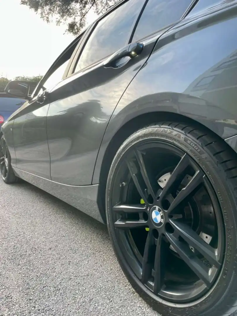 BMW 116 116d Grau - 1