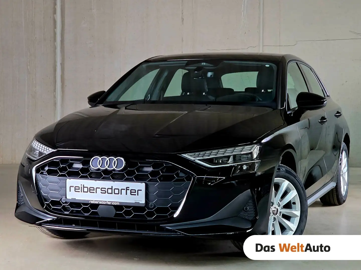 Audi A3 30 TFSI Schwarz - 1