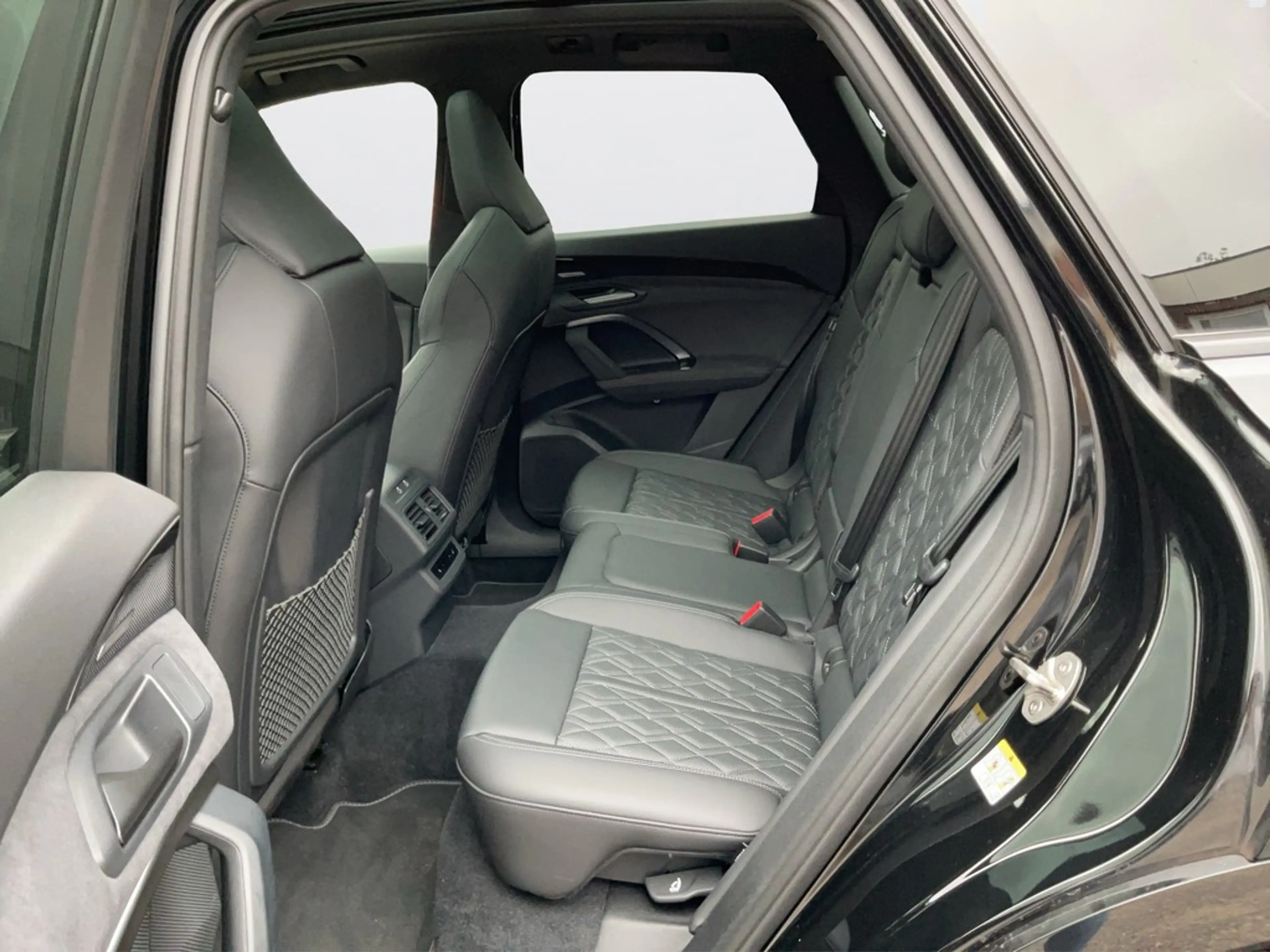 Audi SQ5 SUV 3.0 TFSI quattro 270 kW edition one — photo 12