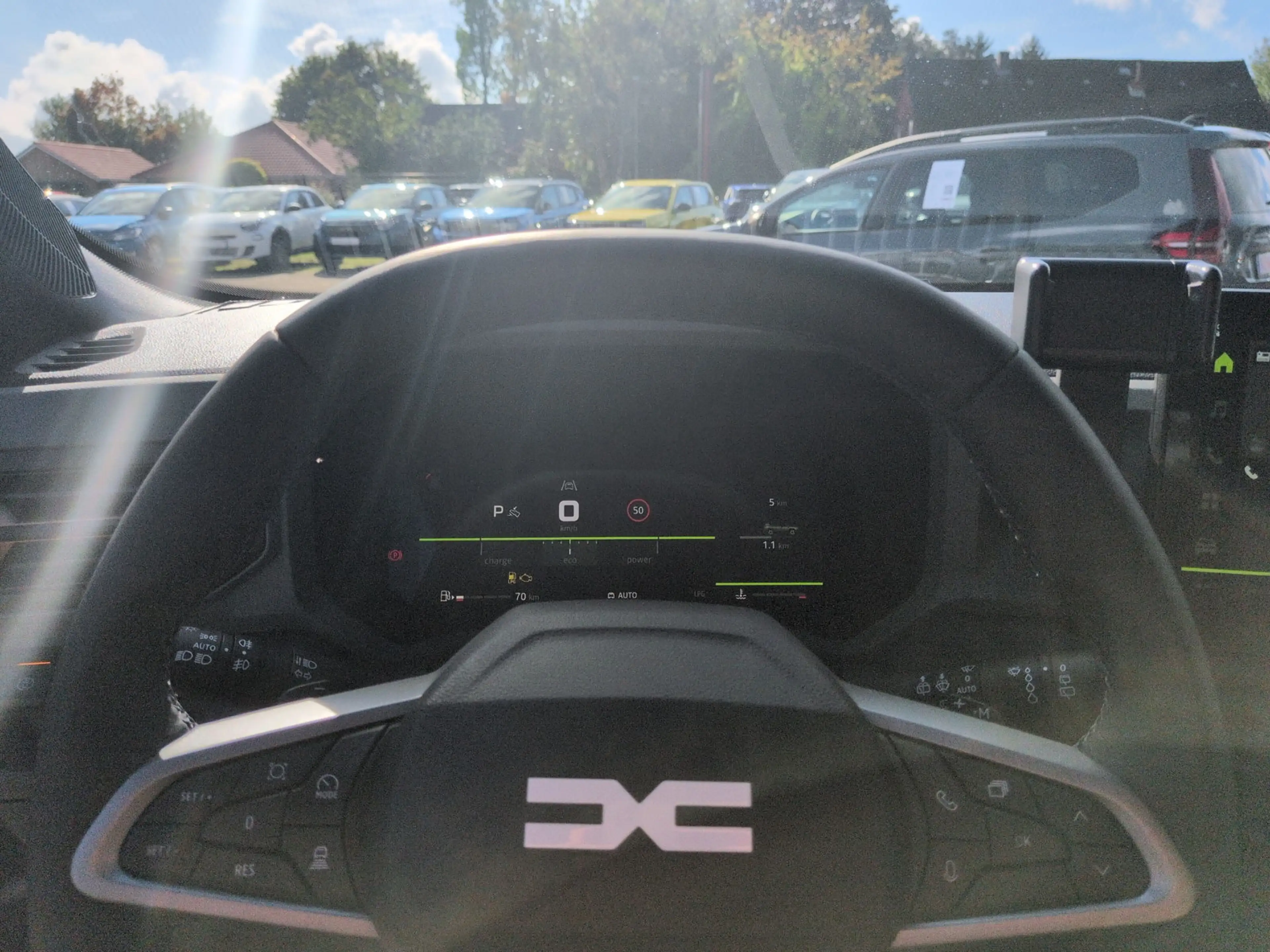 Dacia Bigster hybrid-G 150 EDC 4x4 Extreme Pano+LKHZ+SHZ+PDC+RFK — photo 14