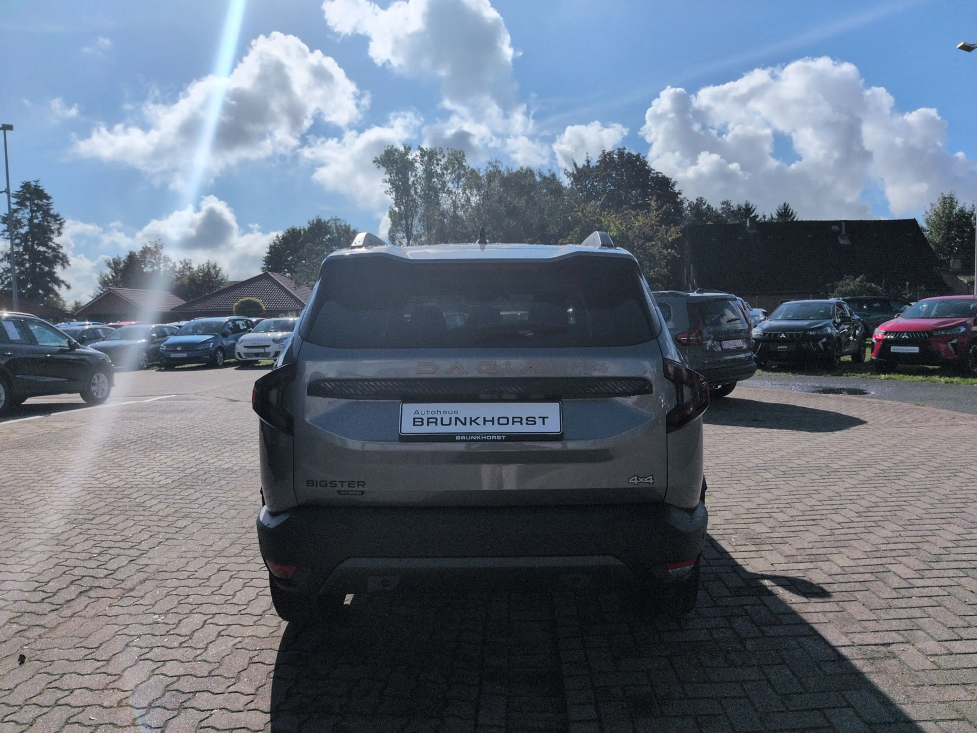 Dacia Bigster hybrid-G 150 EDC 4x4 Extreme Pano+LKHZ+SHZ+PDC+RFK — photo 2