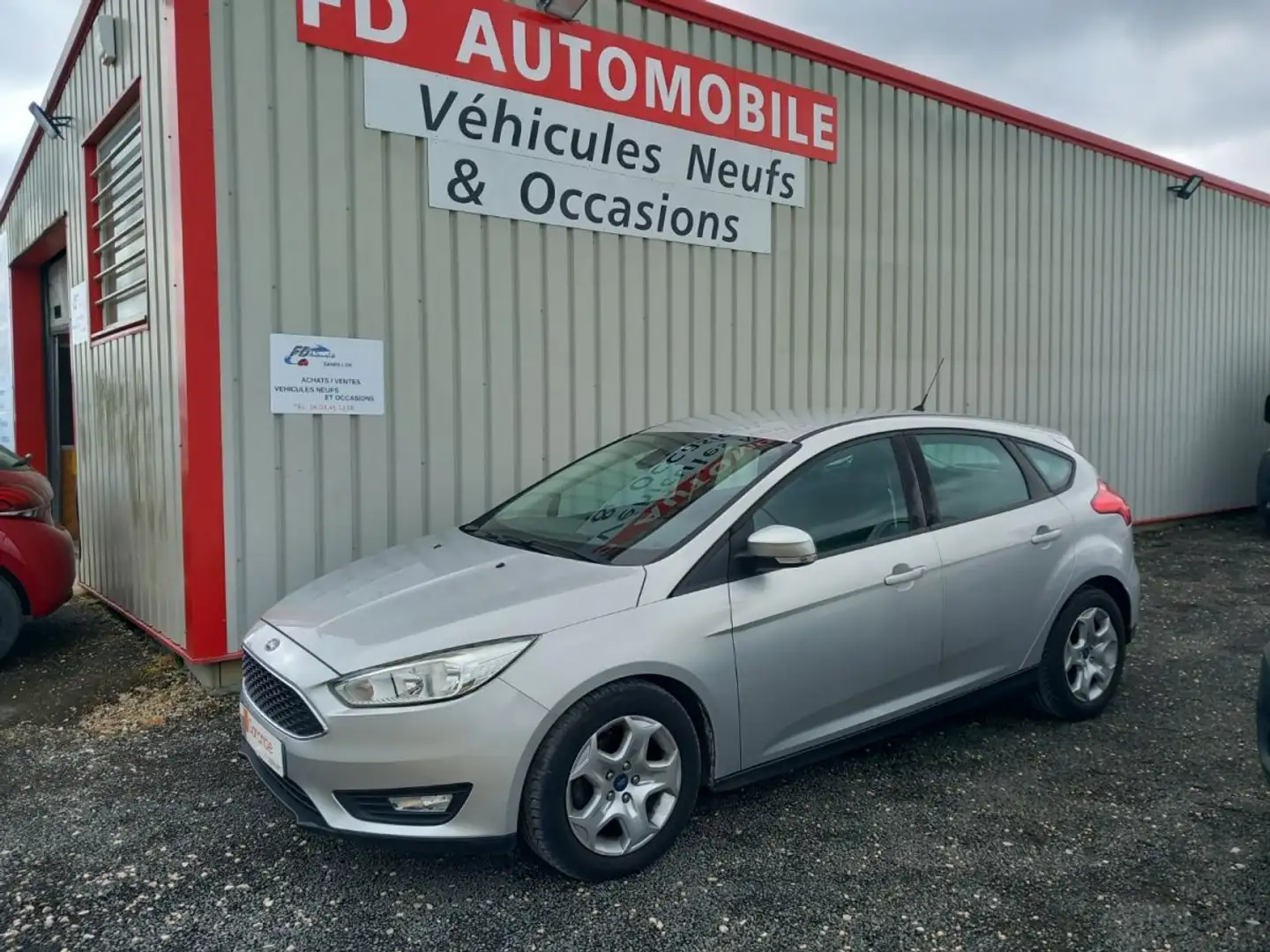 Ford Focus 1.6 TDCI 115 S/S TREND Gris - 1