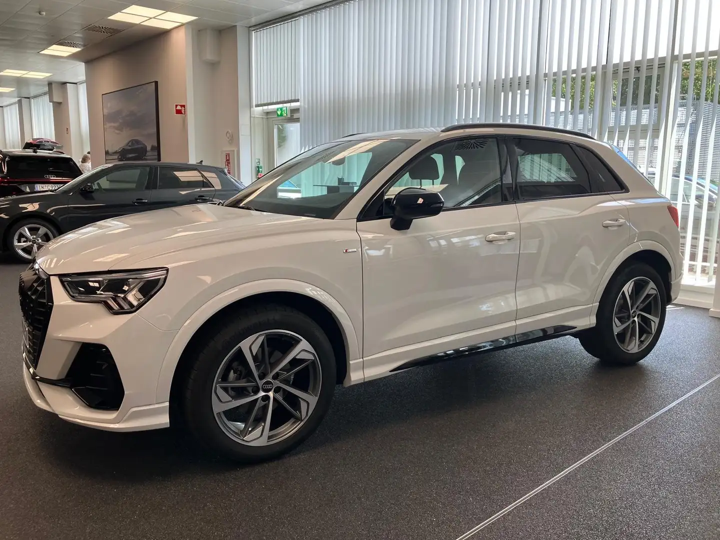 Audi Q3 Q3 35 TFSI S tronic S line ACA*Kam*AHK NP61000€ Weiß - 2