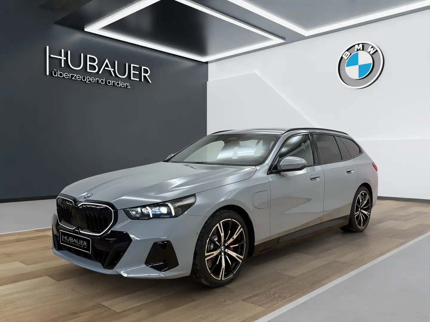 BMW 530 e Touring [M Sport Pro, AHK, ACC, h&k Sound] Grau - 1