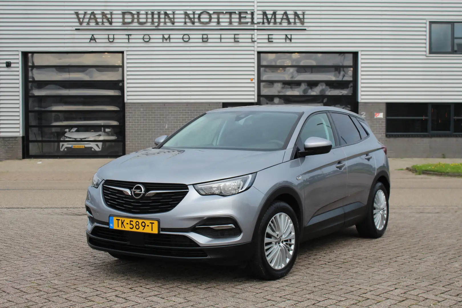 Opel Grandland X 1.2 Turbo Online Edition / Carplay / Clima / Trekh Grijs - 1