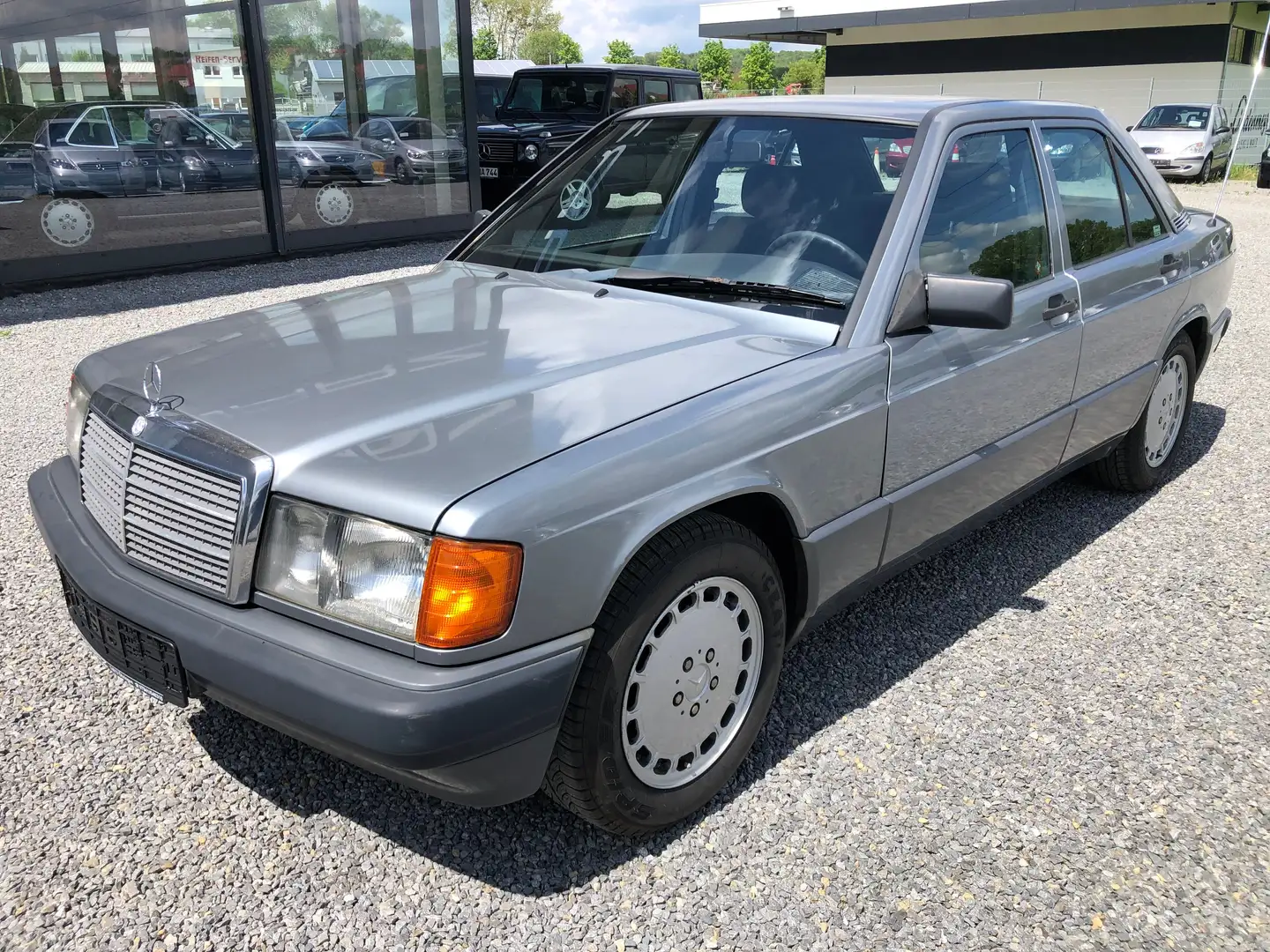Mercedes-Benz 190 E 1.8 4-Gang*ABS*SHD*HU/AU NEU*1.Hand* Grau - 1