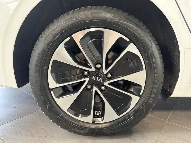 Kia Ceed view 3