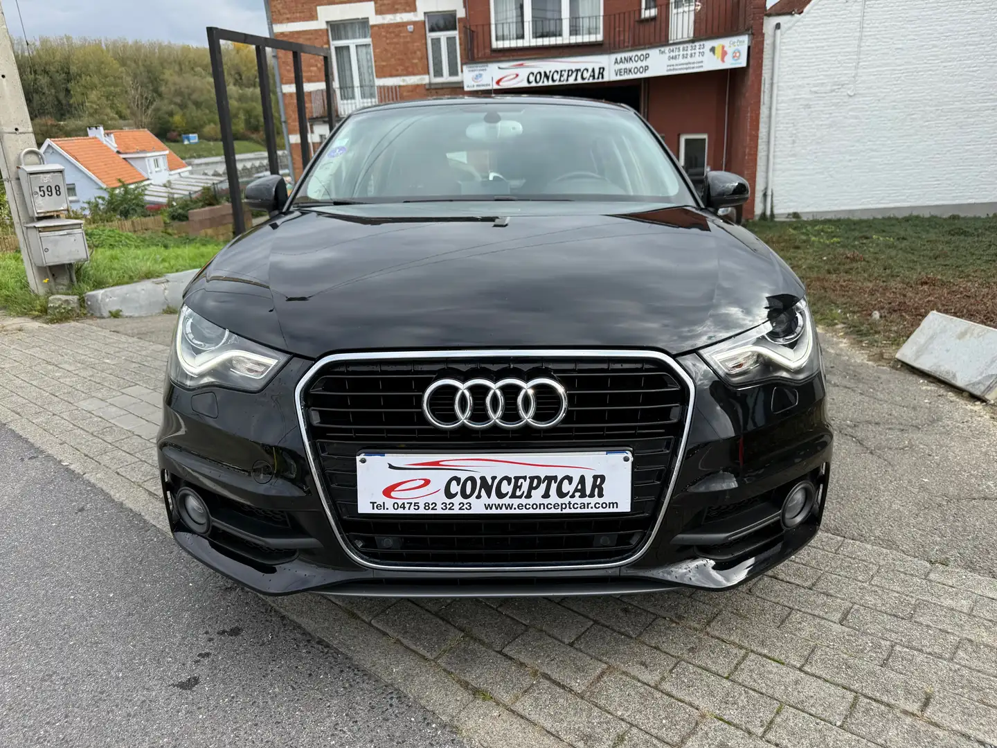 Audi A1 A1 Sportback 1.4 TFSI Attraction S tronic Noir - 2
