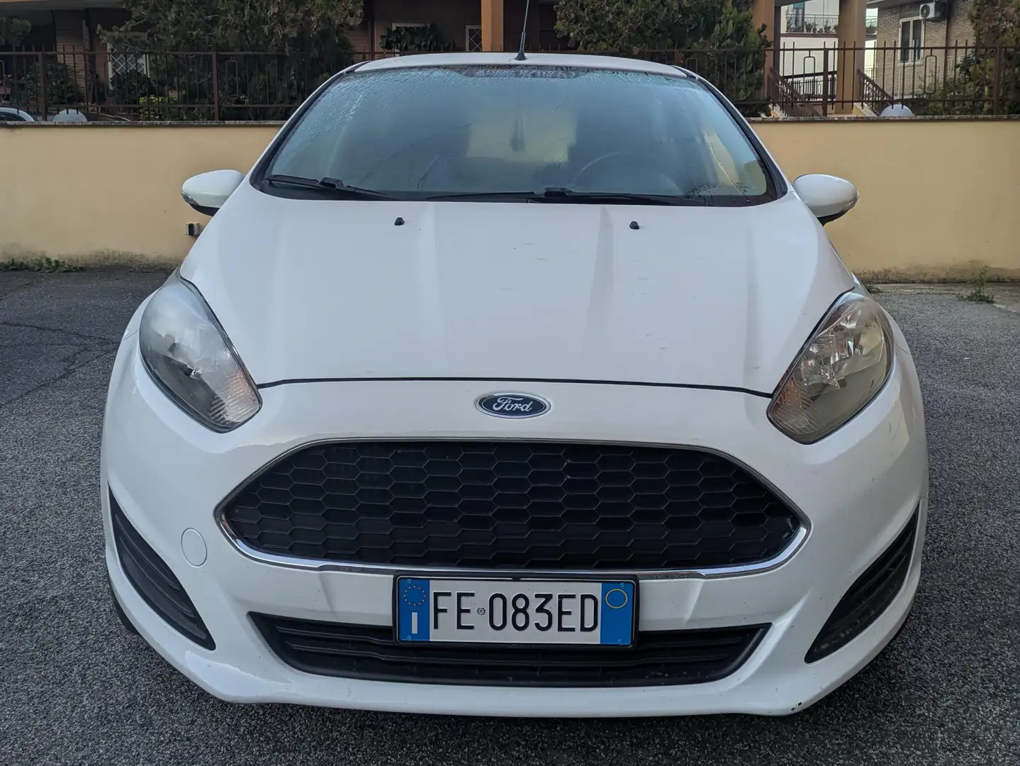 Ford Fiesta 1.5 TDCi 75 CV Bussines Bianco - 1