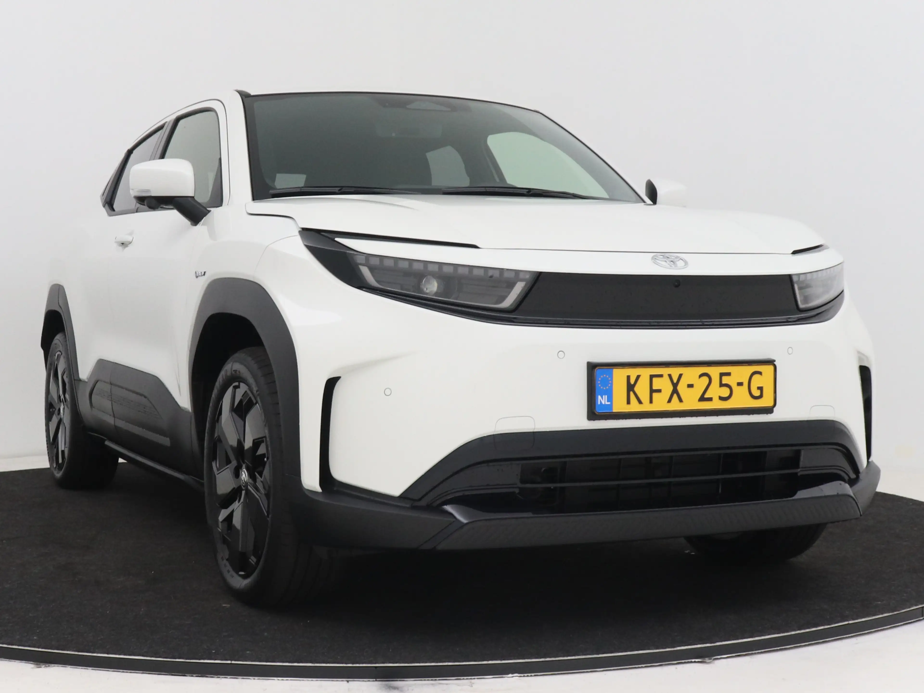 Toyota Urban Cruiser Executive 61 kWh I Navigatie I 360 graden camera I — photo 15