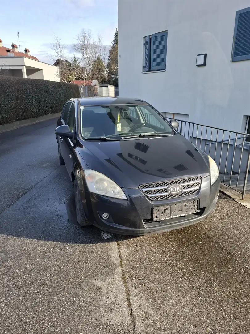 Kia Ceed / cee'd cee'd 1,6 CRDi Active Active Schwarz - 2