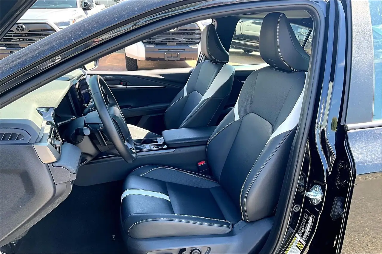 Toyota Camry снимка Toyota Camry