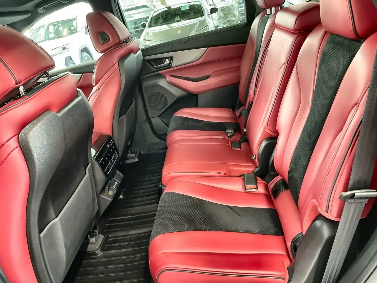 Acura MDX снимка Acura MDX