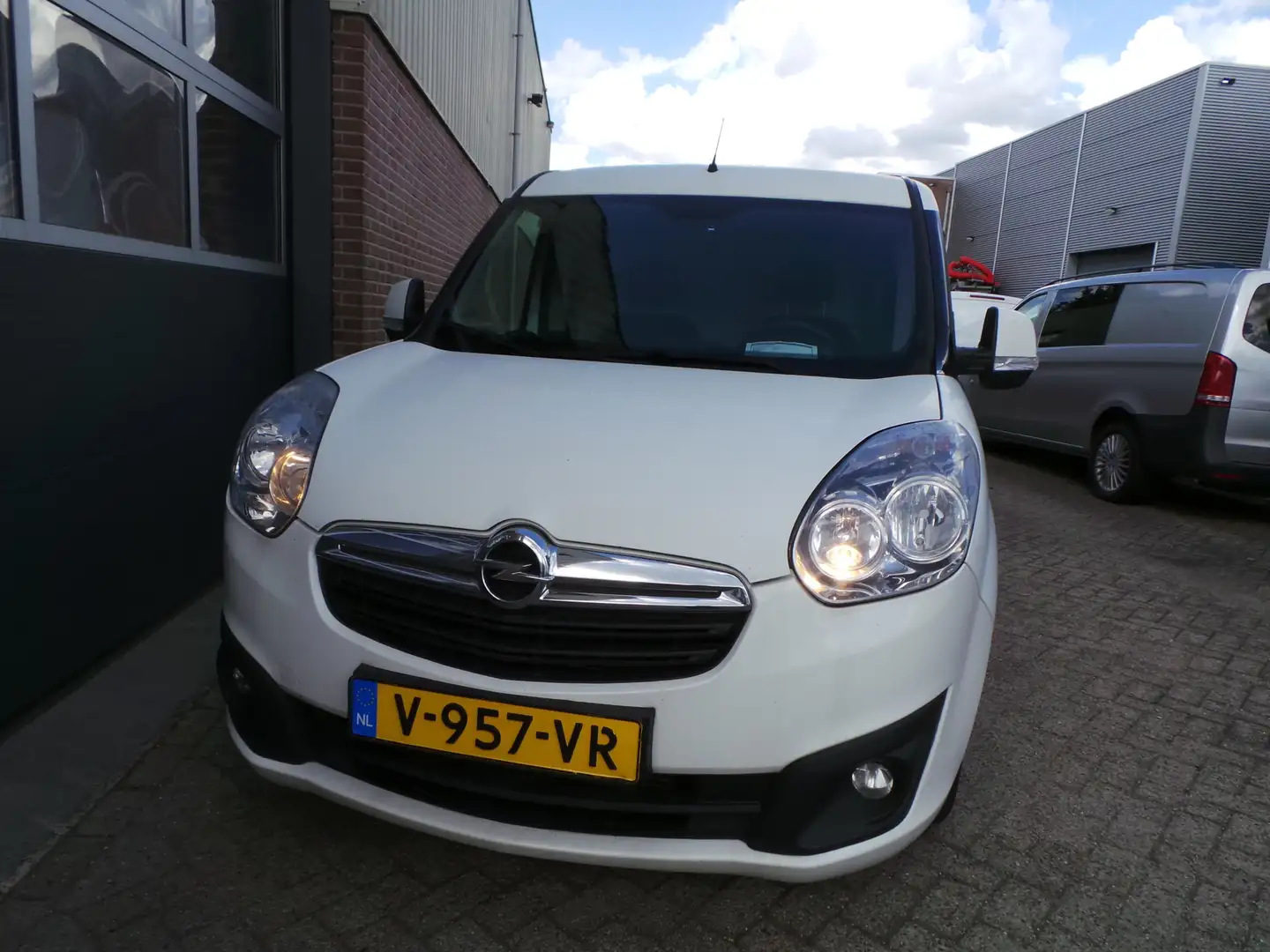 Opel Combo 1.6 CDTi 105pk L1H1 Sport Airco,Cruise,Pdc,Stoelve Wit - 2