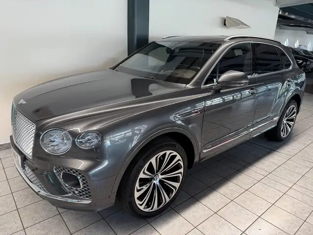 Bentley Bentayga V8 Naim S-Close 360° Pano N-Sicht
