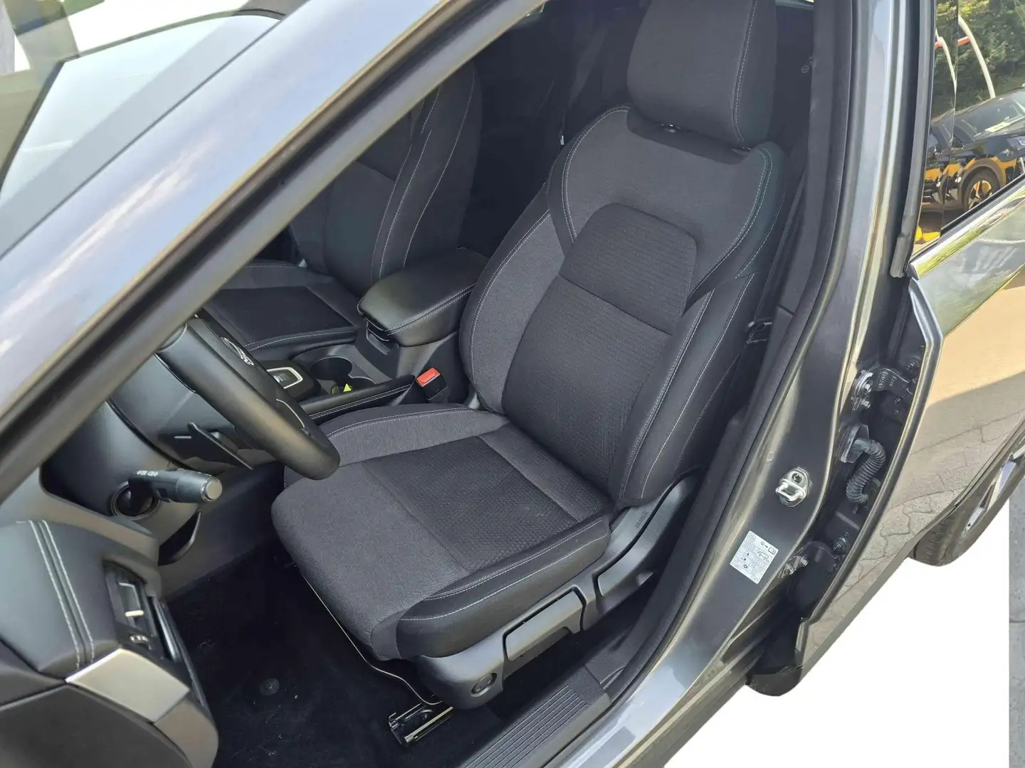 Nissan Qashqai N-Connecta X-tronic*NAVI*360°-KAMERA*LED* Grau - 2