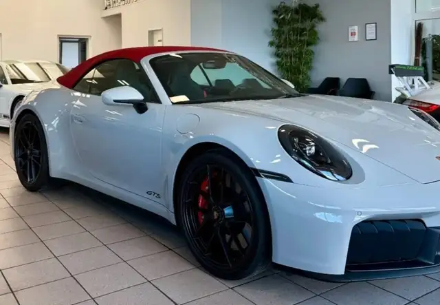Porsche 992