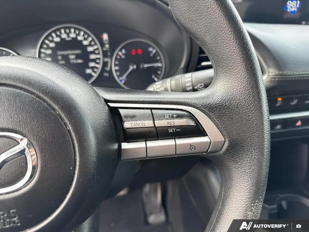 Mazda 3 снимка Mazda 3