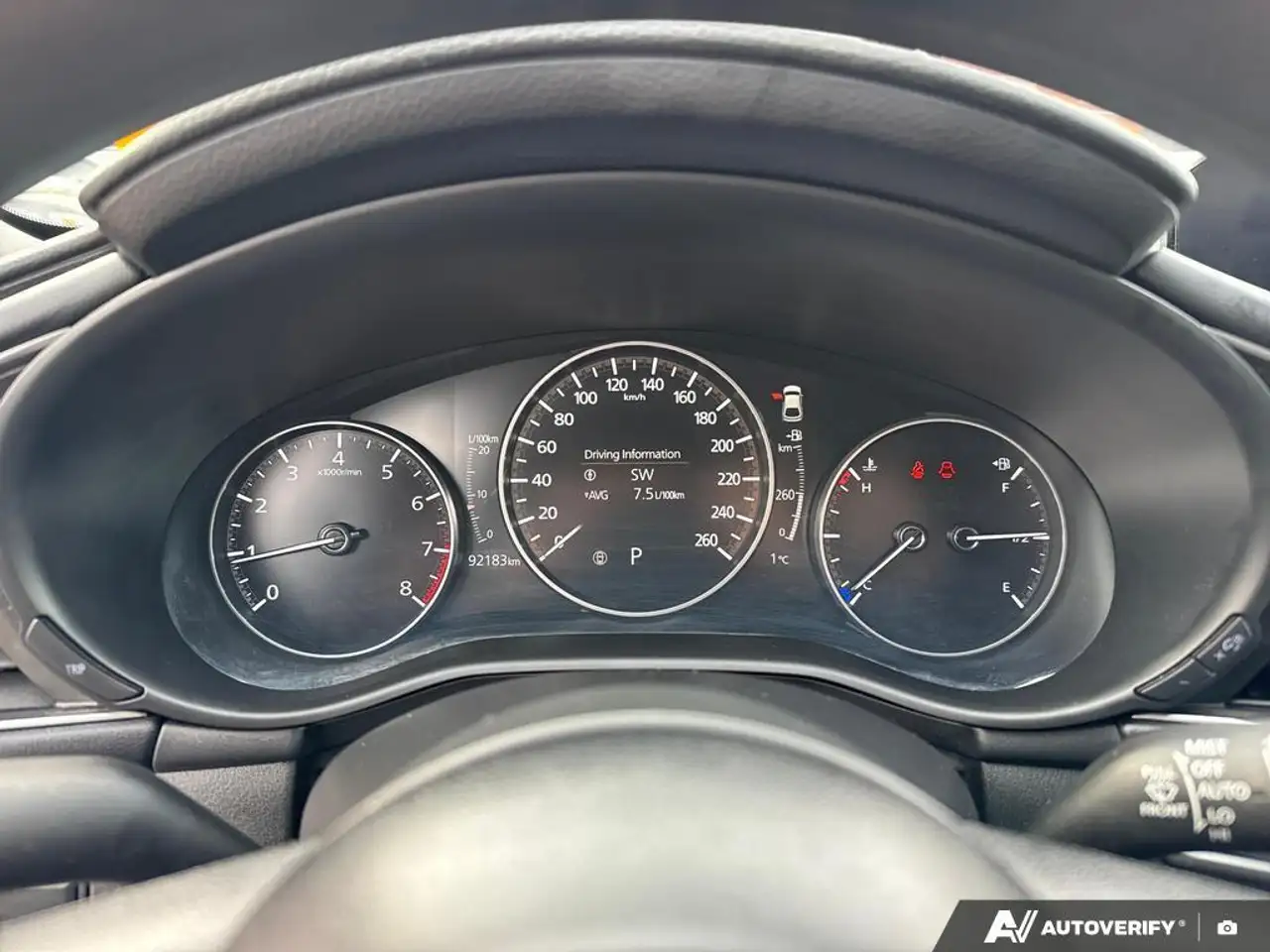 Mazda 3 снимка Mazda 3