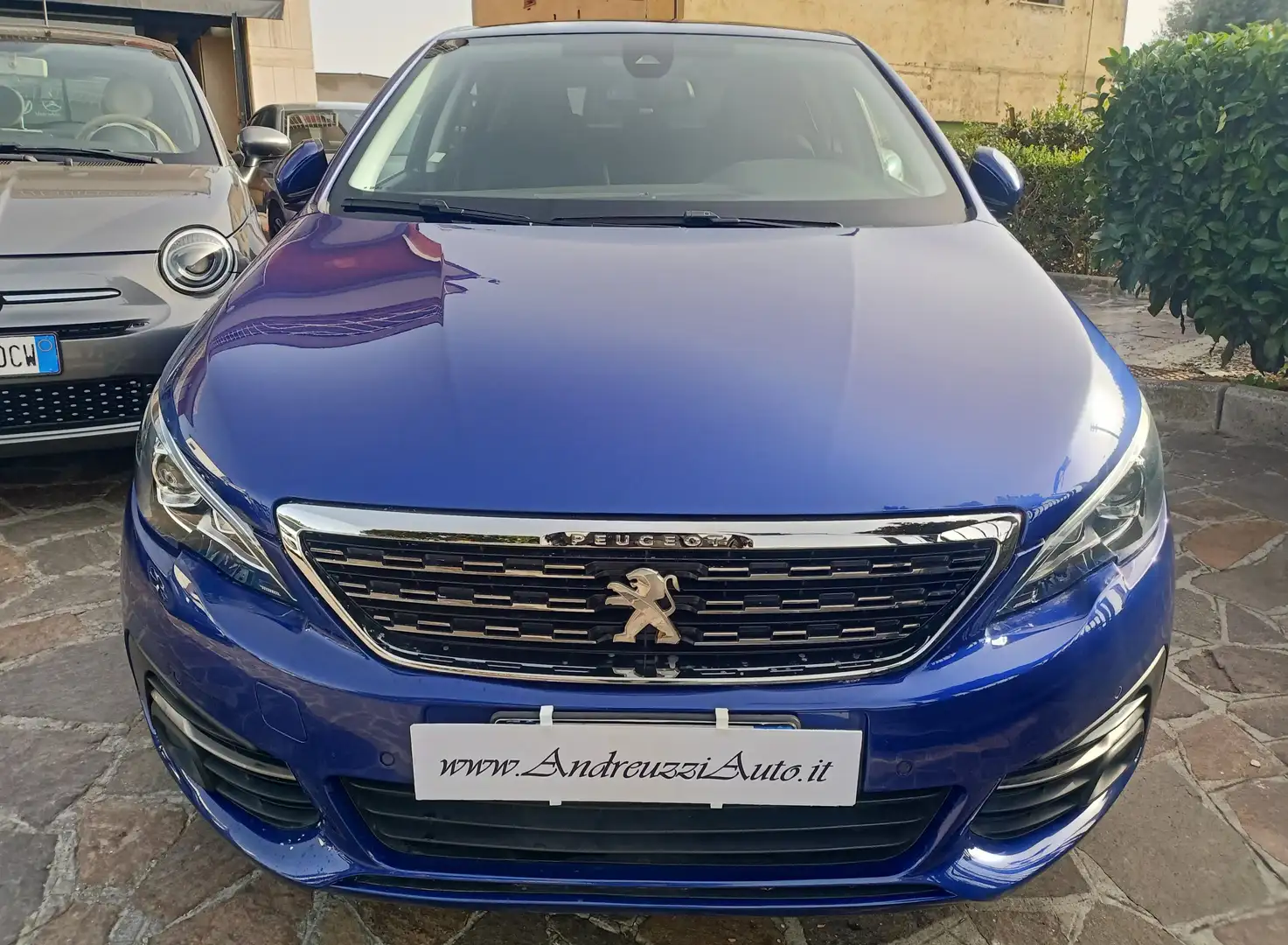 Peugeot 308 5p 1.5 bluehdi Allure Pack s&s eat8 Blau - 2