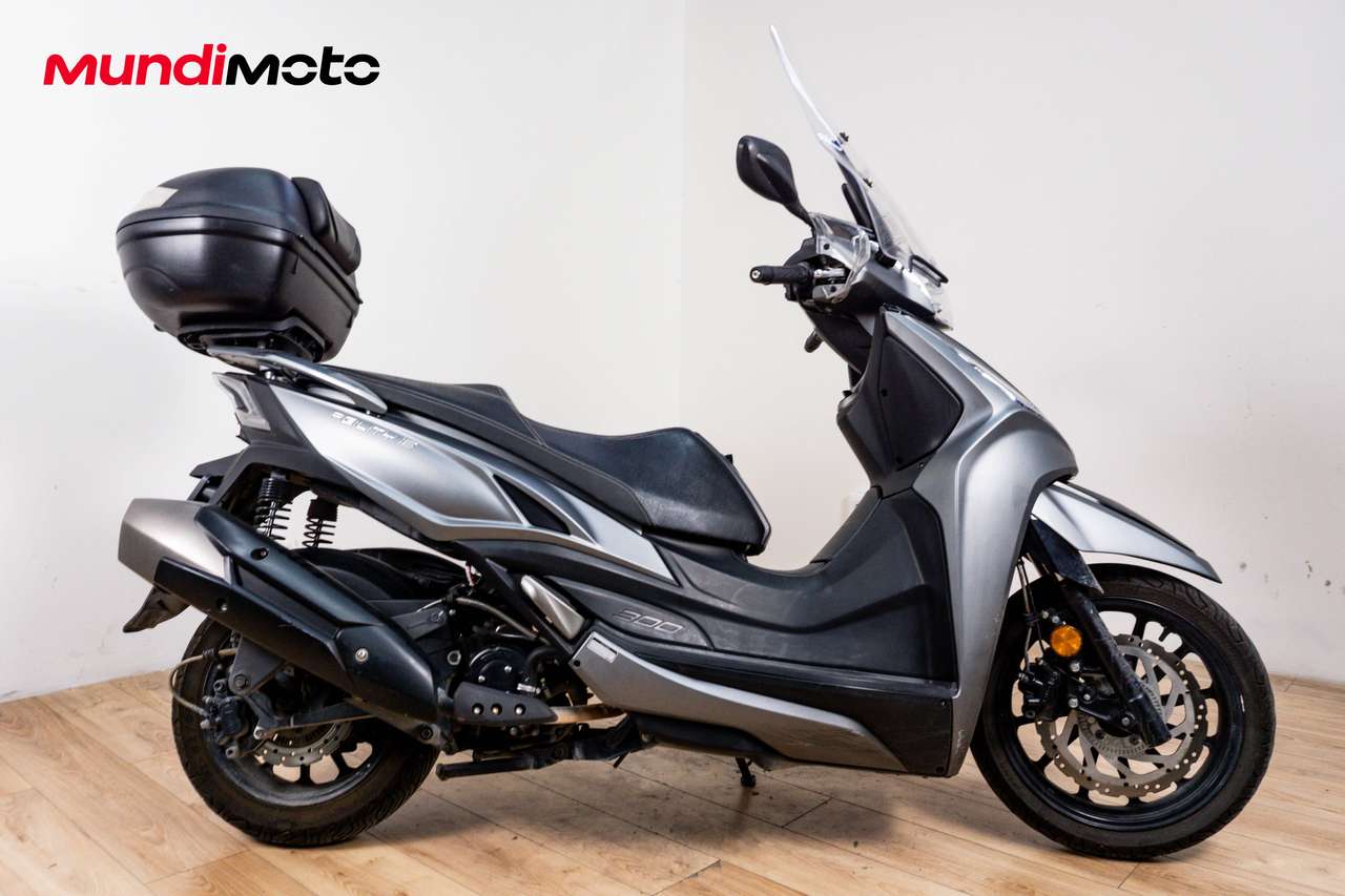 Kymco Agility 300