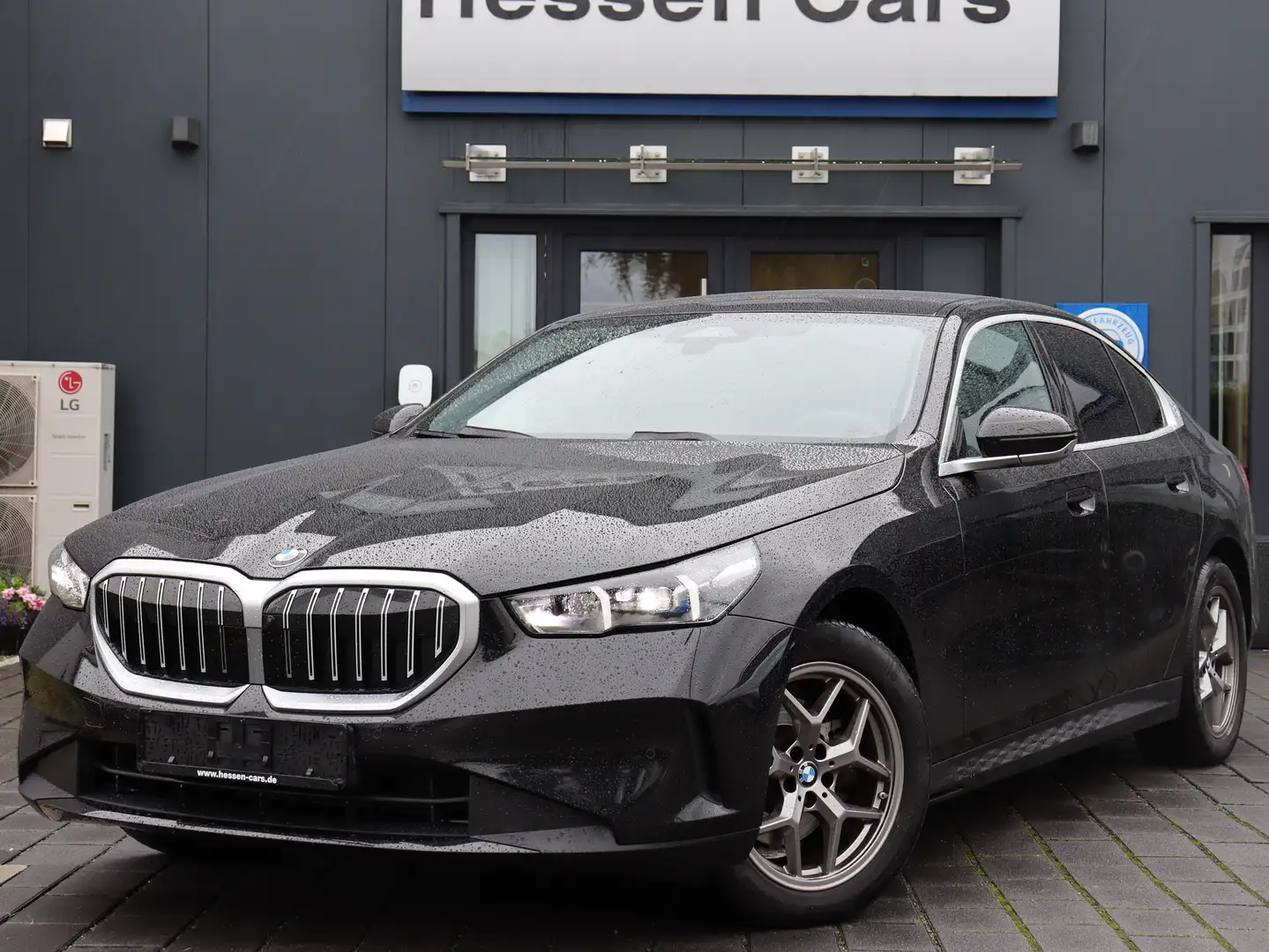 BMW 520 d Aut. Harman/Kardon*360°Kamera*LED Adaptiv*ive Zwart - 1