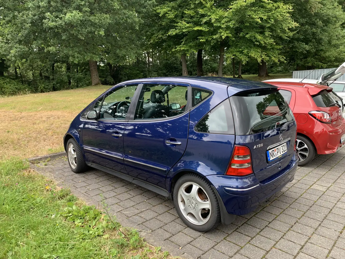 Mercedes-Benz A 190 L Elegance Blauw - 2