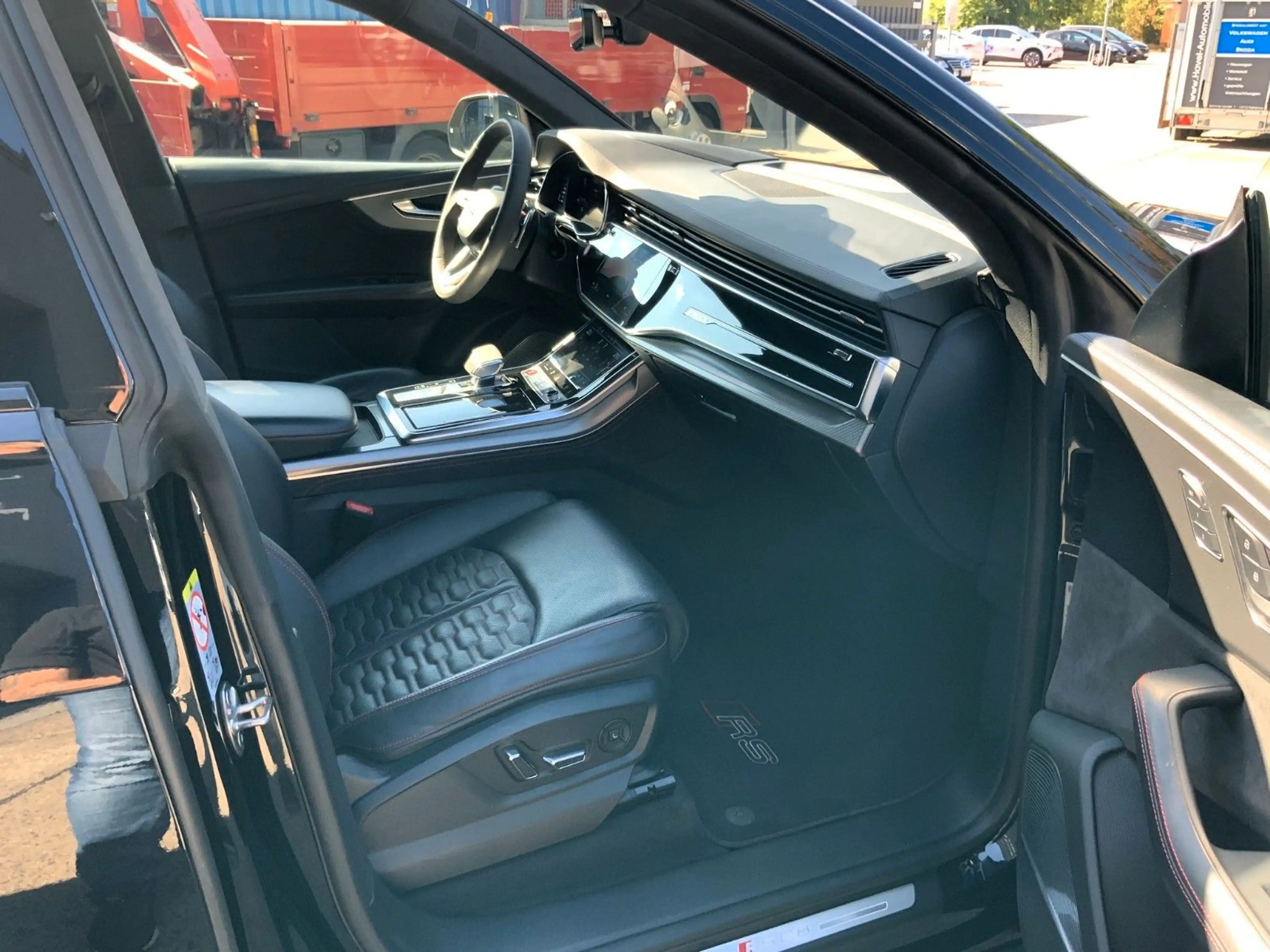Audi RS Q8 4.0 TFSI quattro Bang & Olufsen VOLL — photo 7